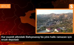 Van’ın Bahçesaray ilçesinde karla kaplı kırsal mahallelerde yaşayanlar ramazan için erzak depoladı