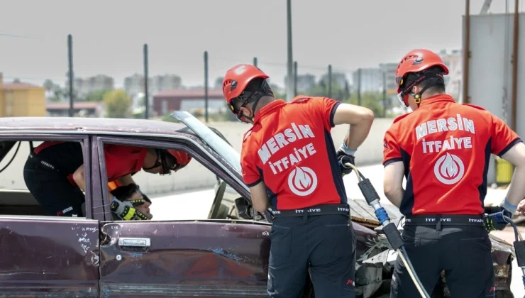 Mersin Büyükşehir Belediyesi İtfaiye Personeli Göreve Başladı