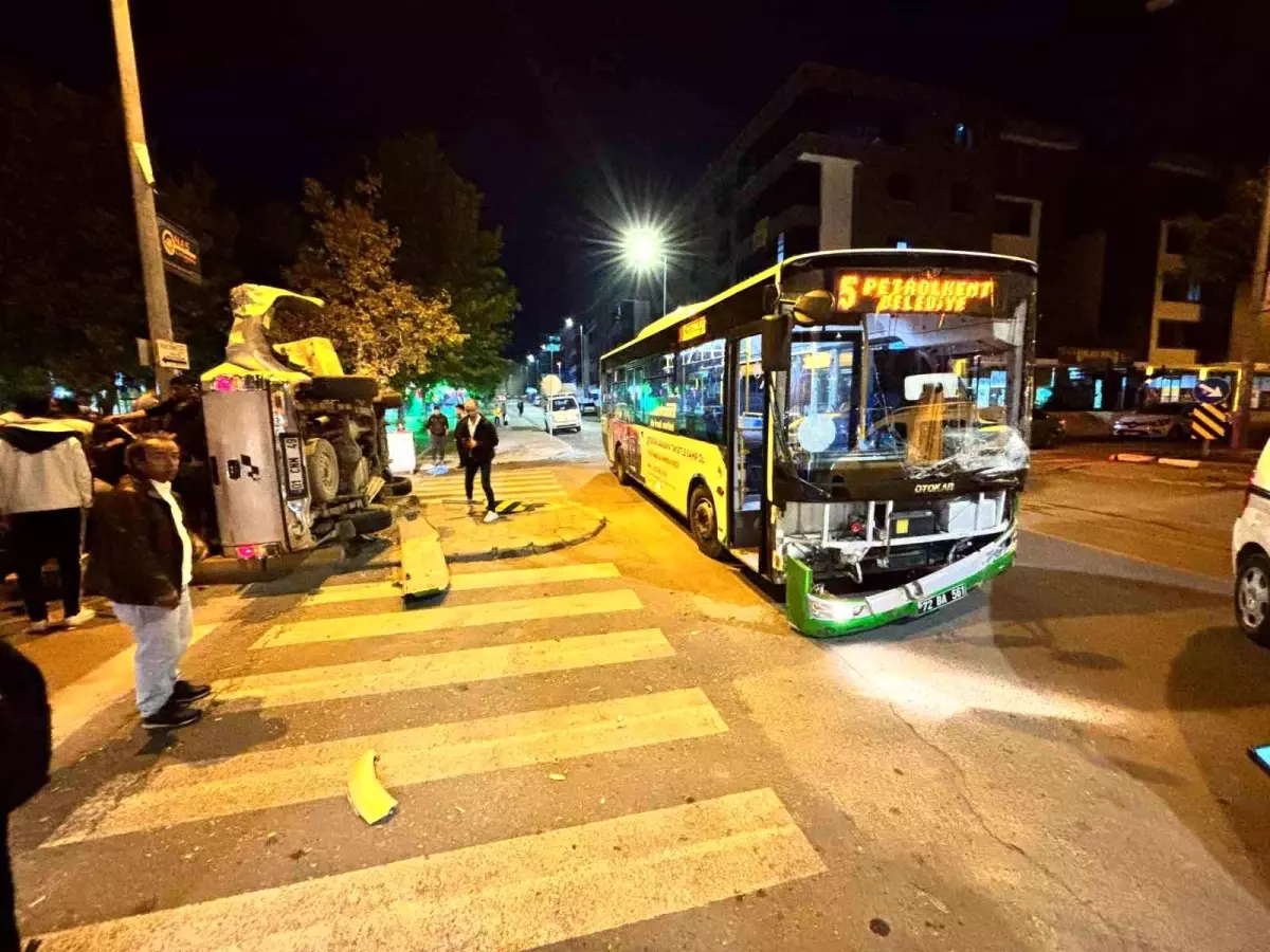 Batman’da Otobüs ile Pikap Çarpıştı, 6 Yaralı