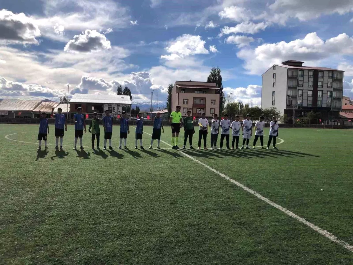 Cumhuriyet Kupası Ortaokullar Arası Futbol Turnuvası Heyecanı