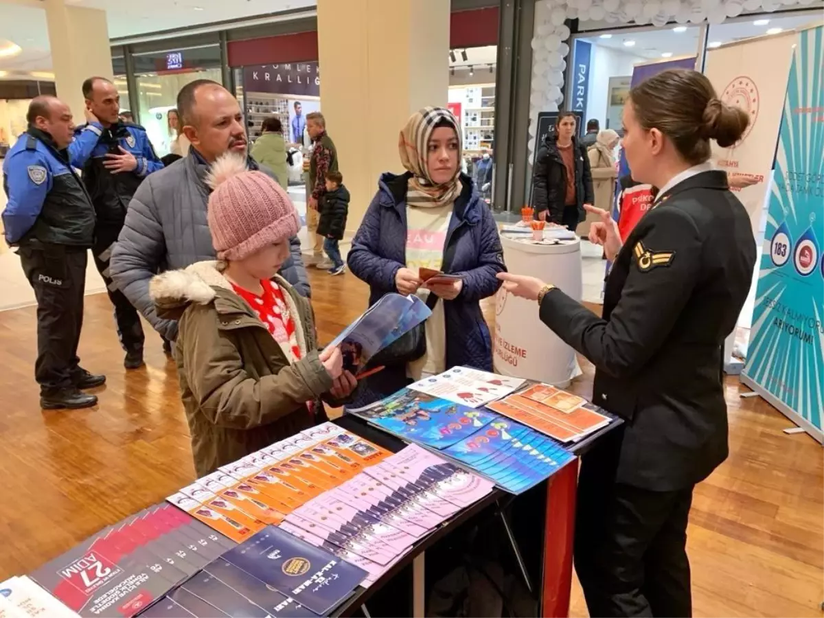 Kütahya’da Kadına Yönelik Şiddete Karşı Etkinlik Düzenlendi